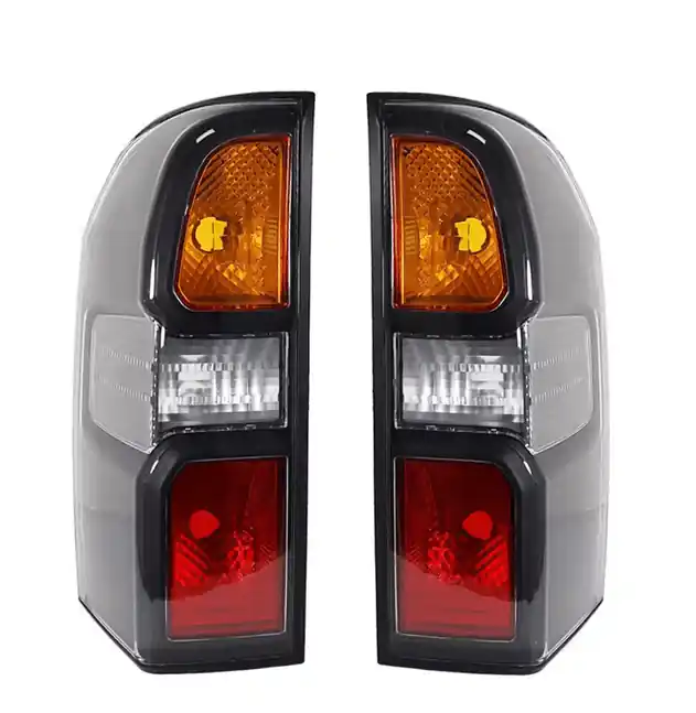 Vendita Finale Fari Posteriori 4 Servizi Nissan Patrol GR Y61 – GU4 Black
