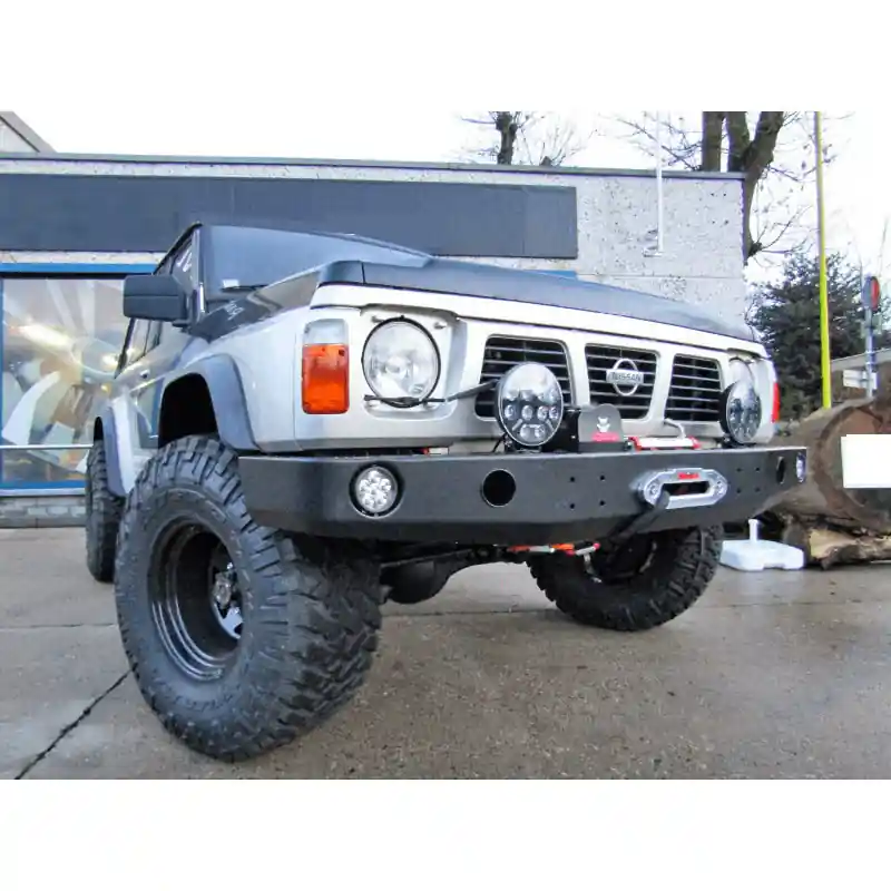 Paraurti Anteriore Nissan Patrol GR Y60 Offerta Del Giorno